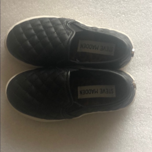 Toddler shoes size- 9 Steve Madden-quilted black - Picture 13 of 16